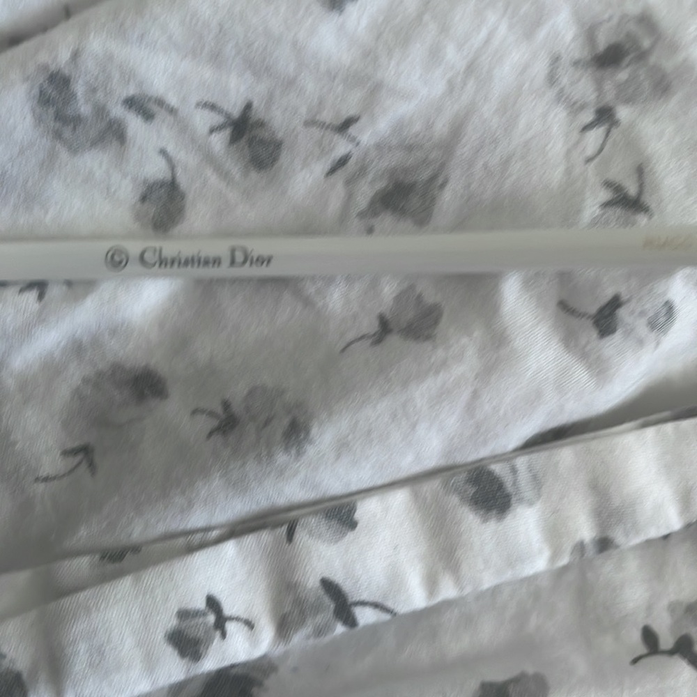 Dior Reflected Sunglasses (Authentic) - Picture 4 of 9